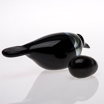FIGURINER, 2 st, glas, signerade Toikka Nuutajärvi.