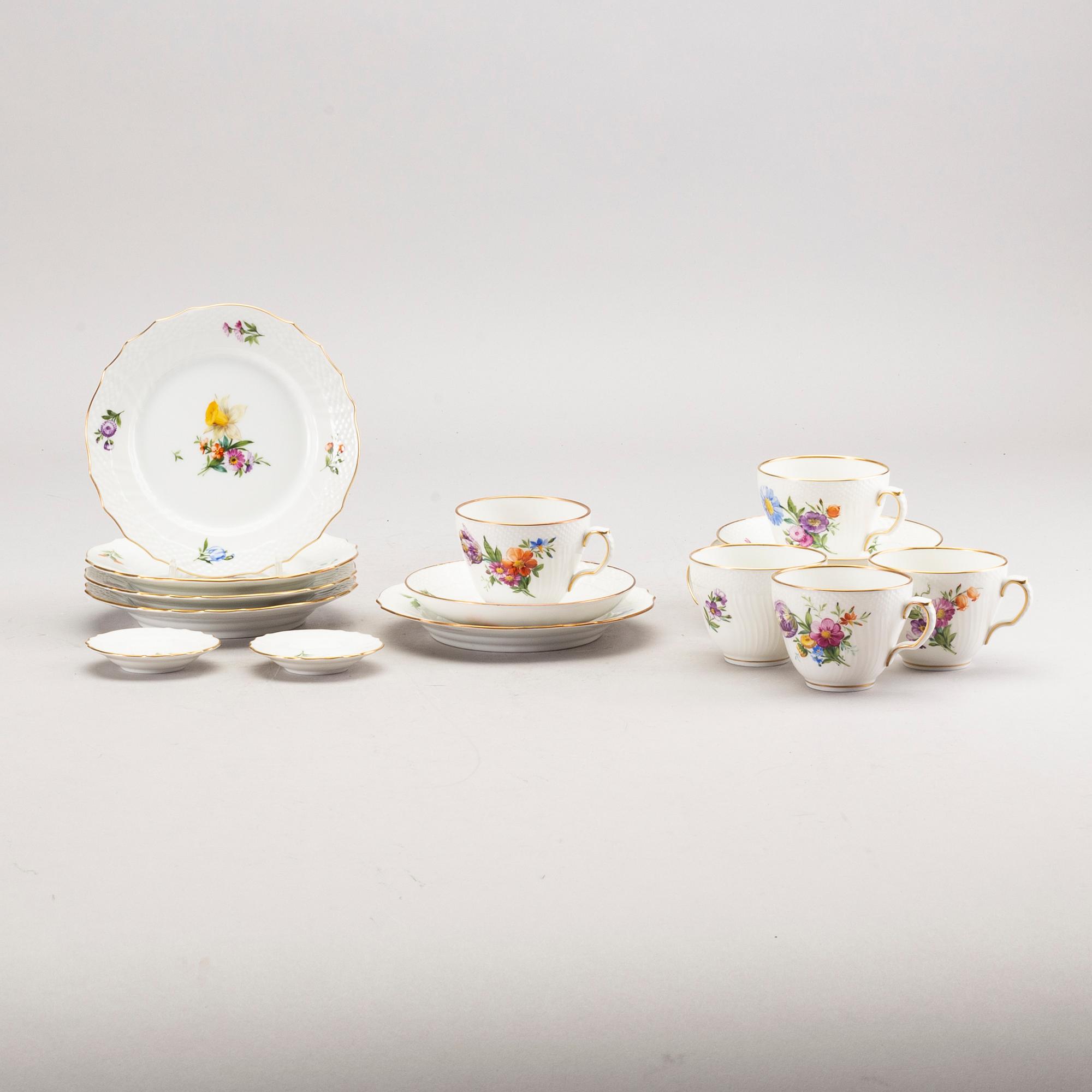 KAFFESERVIS, porslin, 12 delar,  "Sachsisk Blomst"Royal Copenhagen.