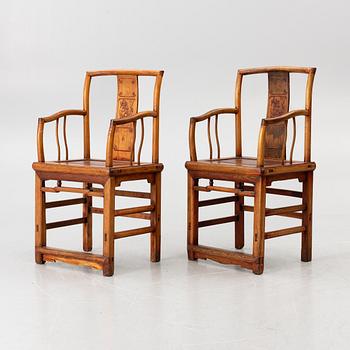 Karmstolar, ett par, hardwood, Kina, 1900-tal.