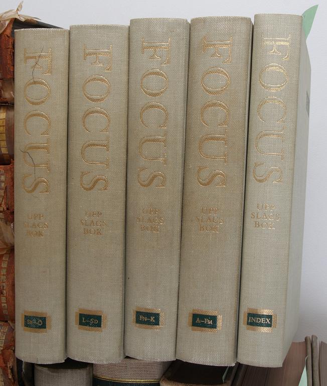 PARTI BÖCKER, bla. Svensk möbelkonst och Hantverksboken, 27 st.