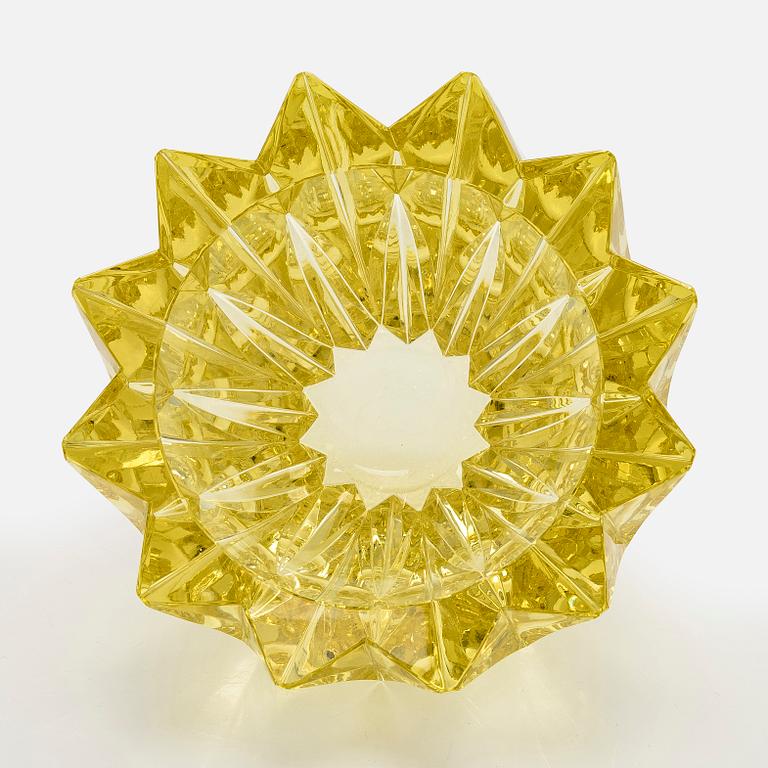 Aimo Okkolin, a 'Water lily' crystal bowl, signed Aimo Okkolin Riihimäen Lasi Oy.
