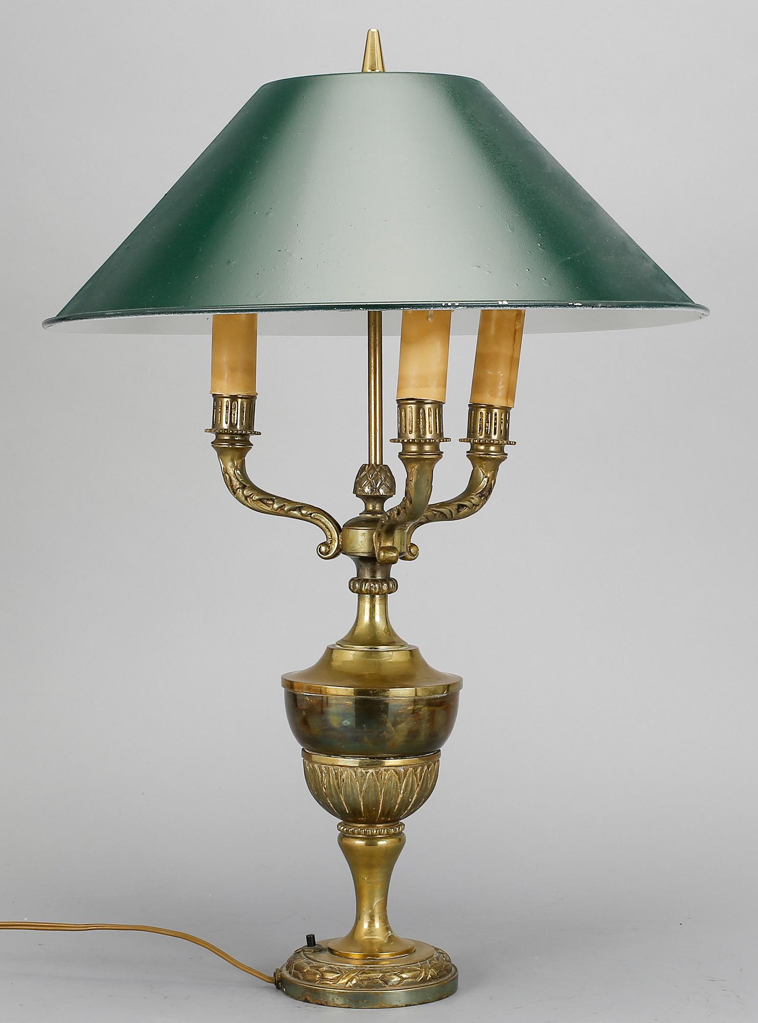 BORDSLAMPA, mässing, 1900-talets första hälft.