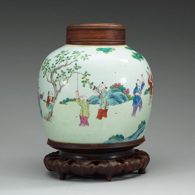 A Chinese famille rose jar, circa 1900.