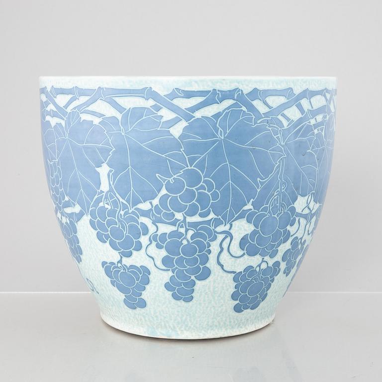 Josef Ekberg, a large "Sgrafitto" earthenware flower pot, Gustavsberg 1915.