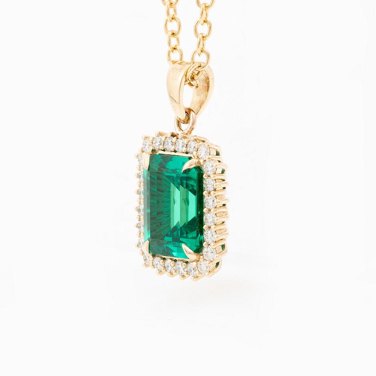 Necklace 18K gold with synthetic emerald and brilliant-cut diamonds.