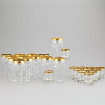 A set of 25 (13+12) Gunnar Cyren wine glasses, Orrefors, Sweden.