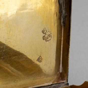 A Russian mid 19th century silver-gilt and niello snuff-box, mark of Moscow.