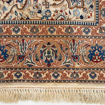 Carpet, Isfahan, ca 248 x 153 cm.