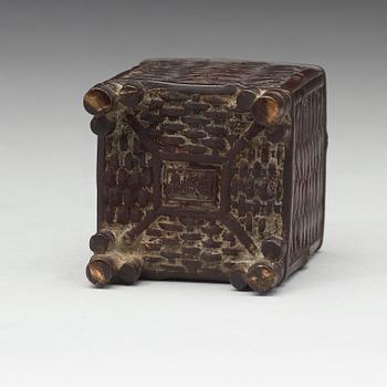 RÖKELSEKAR med LOCK, brons. Japan, Meiji (1868-1912).