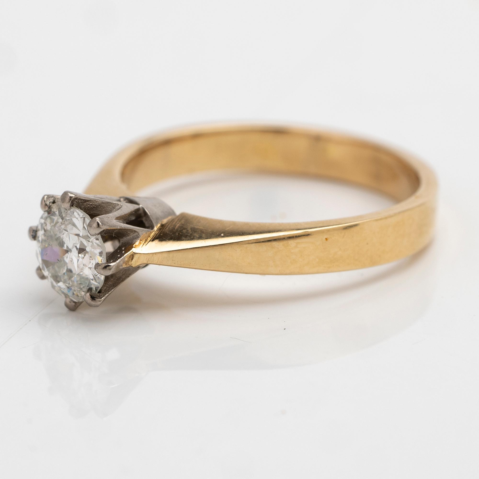Lars-Erik Nilsson, 18K gold solitaire ring with a diamond, Ängelholm 1990.