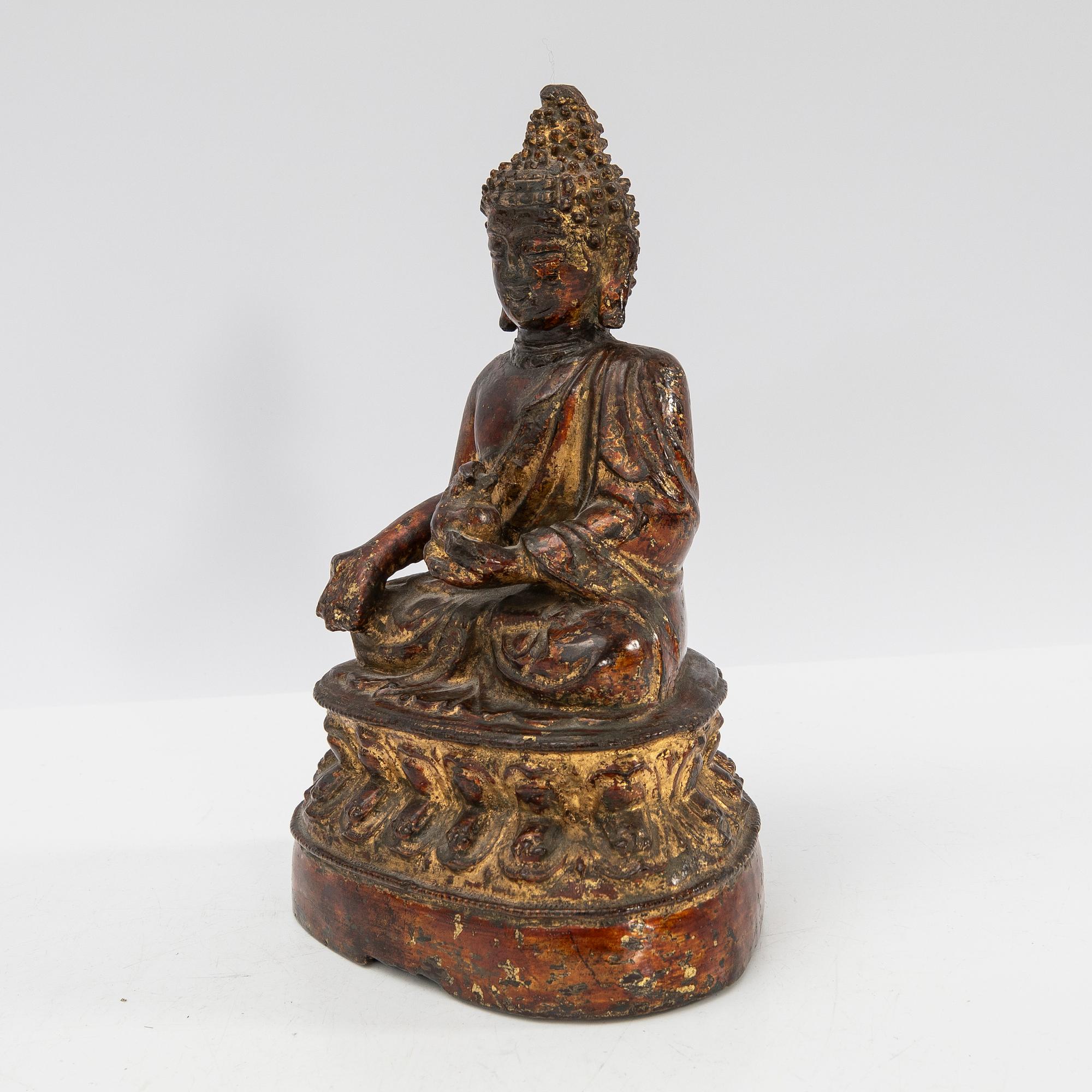 Buddha, brons, troligen sen Ming (1368-1644).