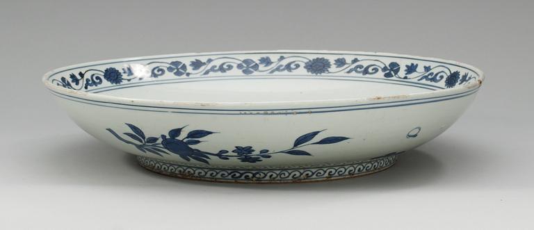 A large blue and white charger, Ming dynasty (1368-1644).