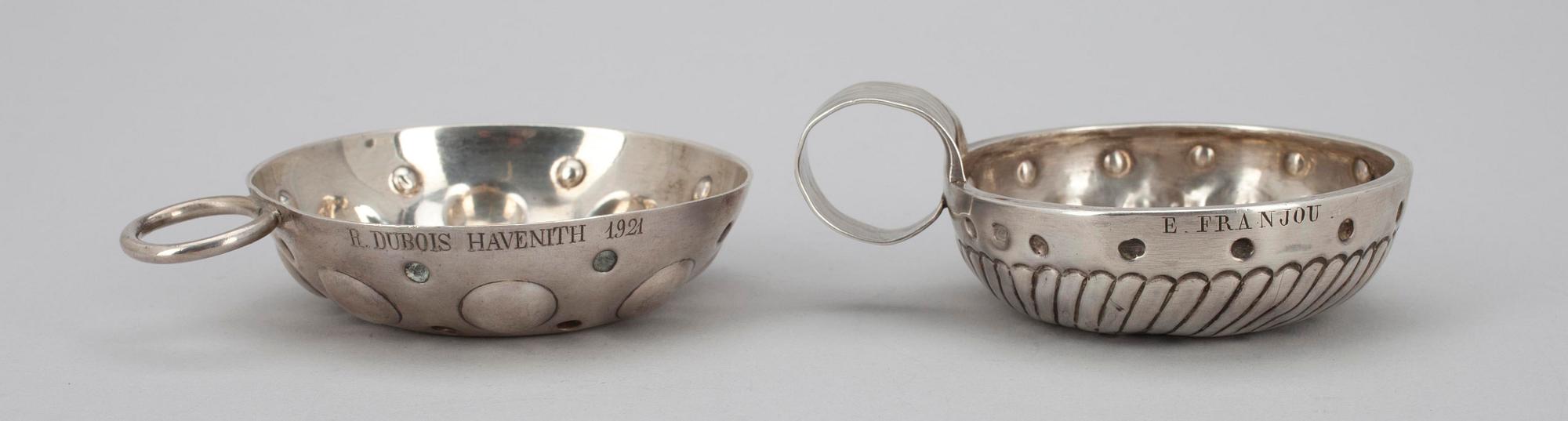 TASTEVIN, 2 st, silver, 1800-talets första hälft och 1900-talets början. Vikt tot. 126 g.