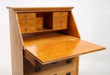 SEKRETÄR. Jugend, 1900-talets första hälft.