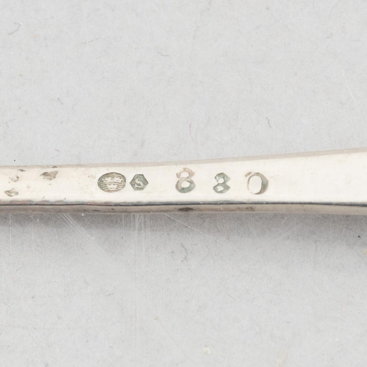 Silver coffee spoons (36 pieces).