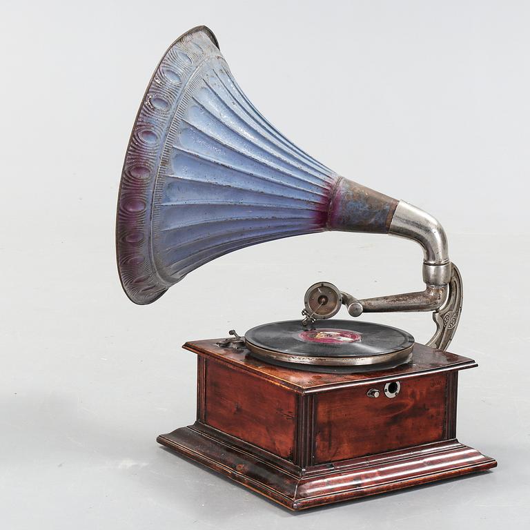 TRATTGRAMMOFON, 1900-talets första kvartal.