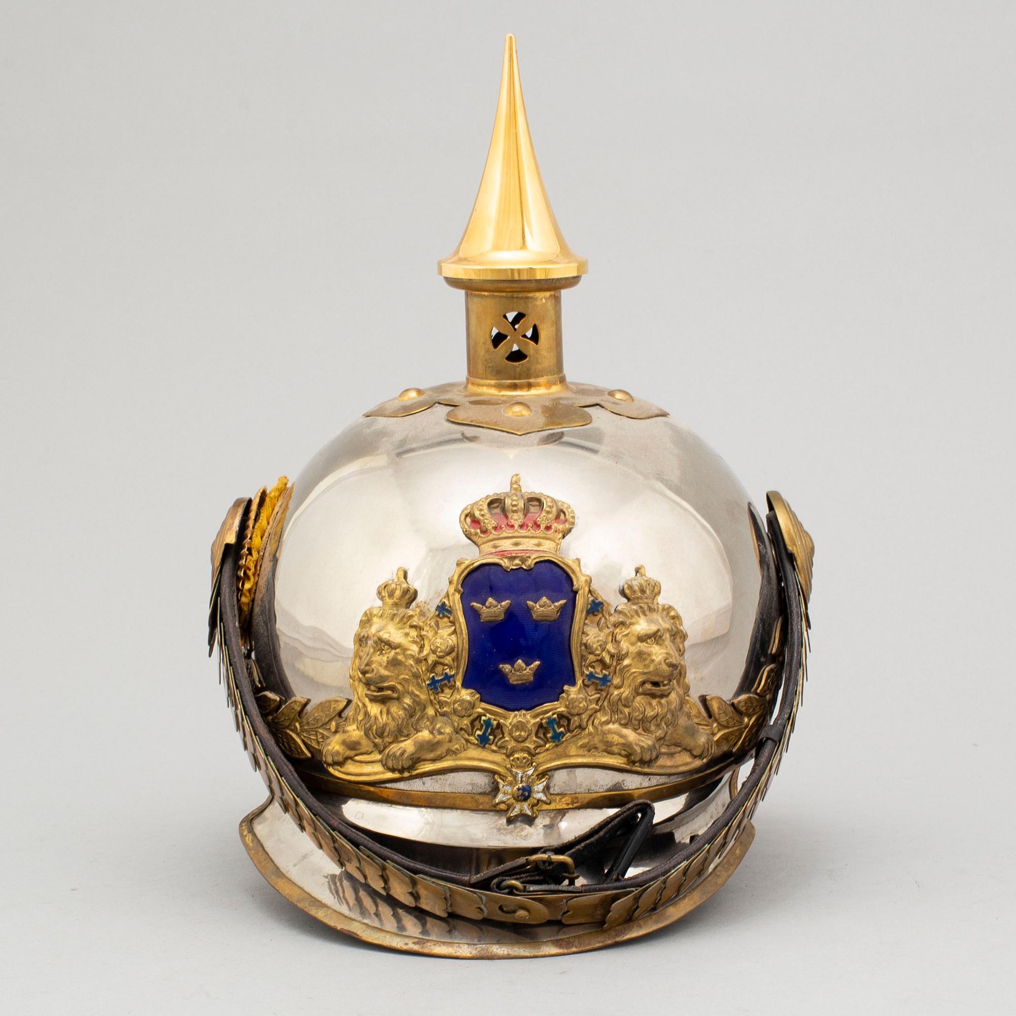 HJÄLM, svensk, för officer m/1879-1900-1928 vid Livregementet till häst.