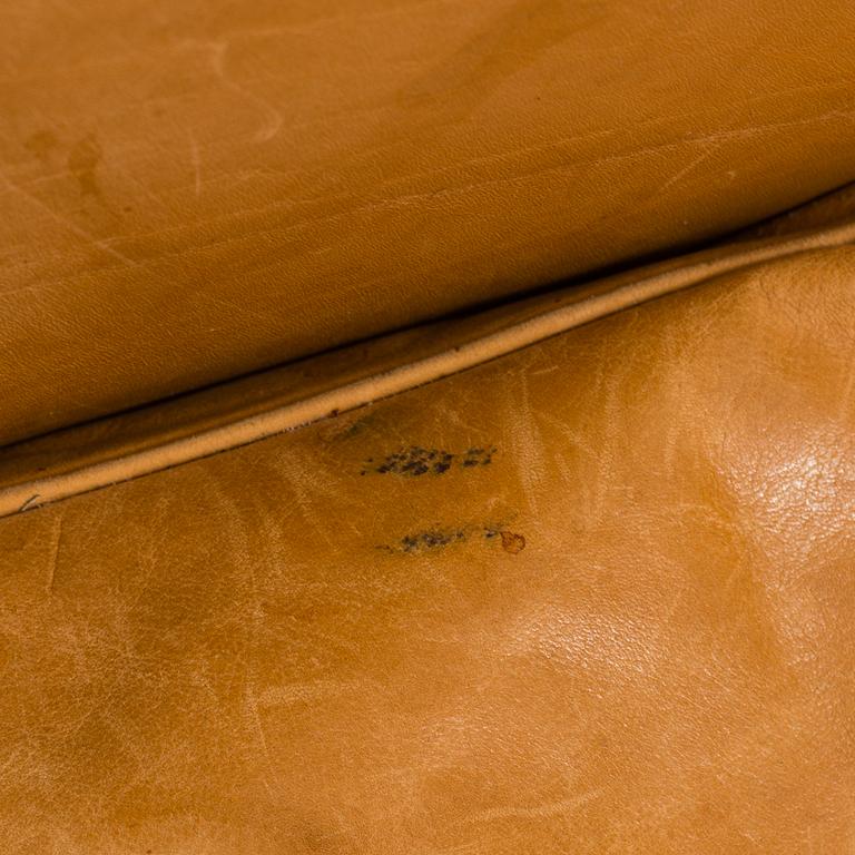 LE CORBUSIER, PIERRE JEANNERET & CHARLOTTE PERRIAND, fåtölj, "LC-2", Cassina, Italien.