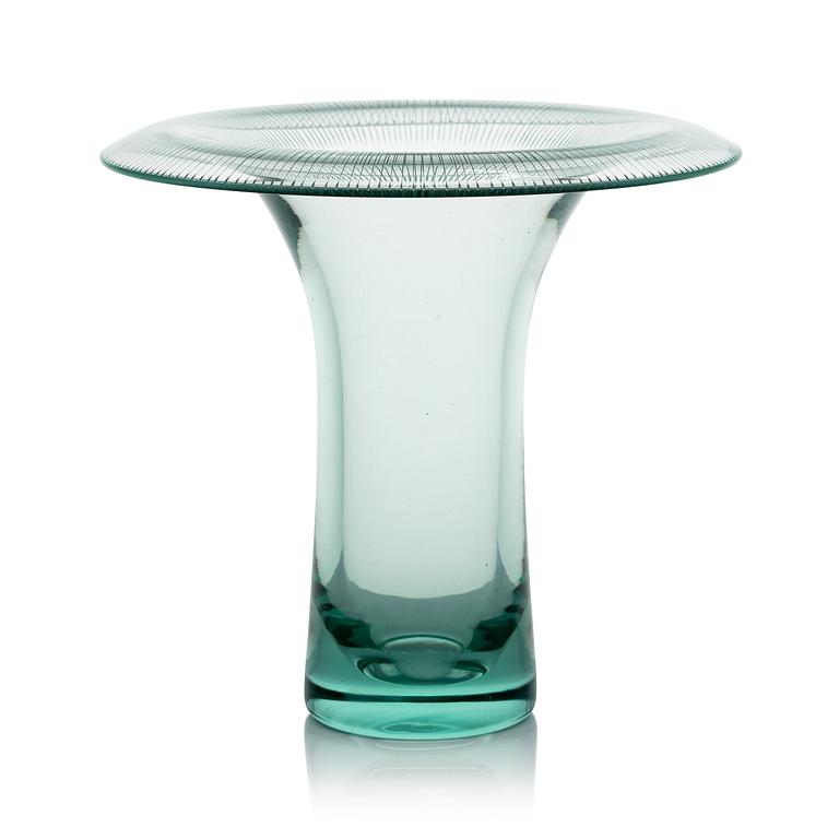 Helena Tynell (Turpeinen), a vase signed Riihimäen Lasi O.Y H. Turpeinen.