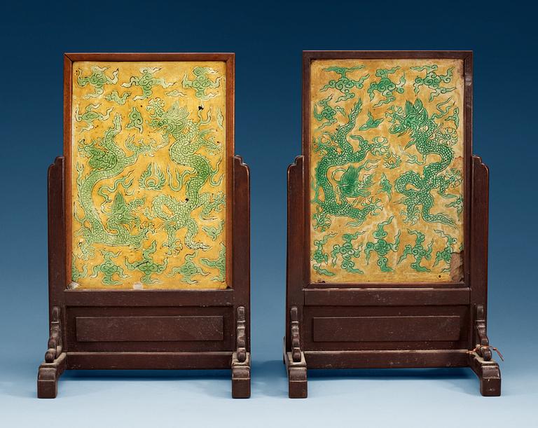 A pair of bisquit table screens, Qing dynasty, ca 1700.
