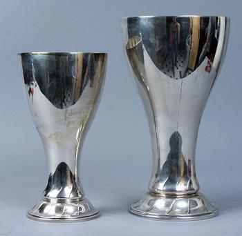 VASER, 2 st, silver, GAB, 1928-1929. Vikt 630 gram.