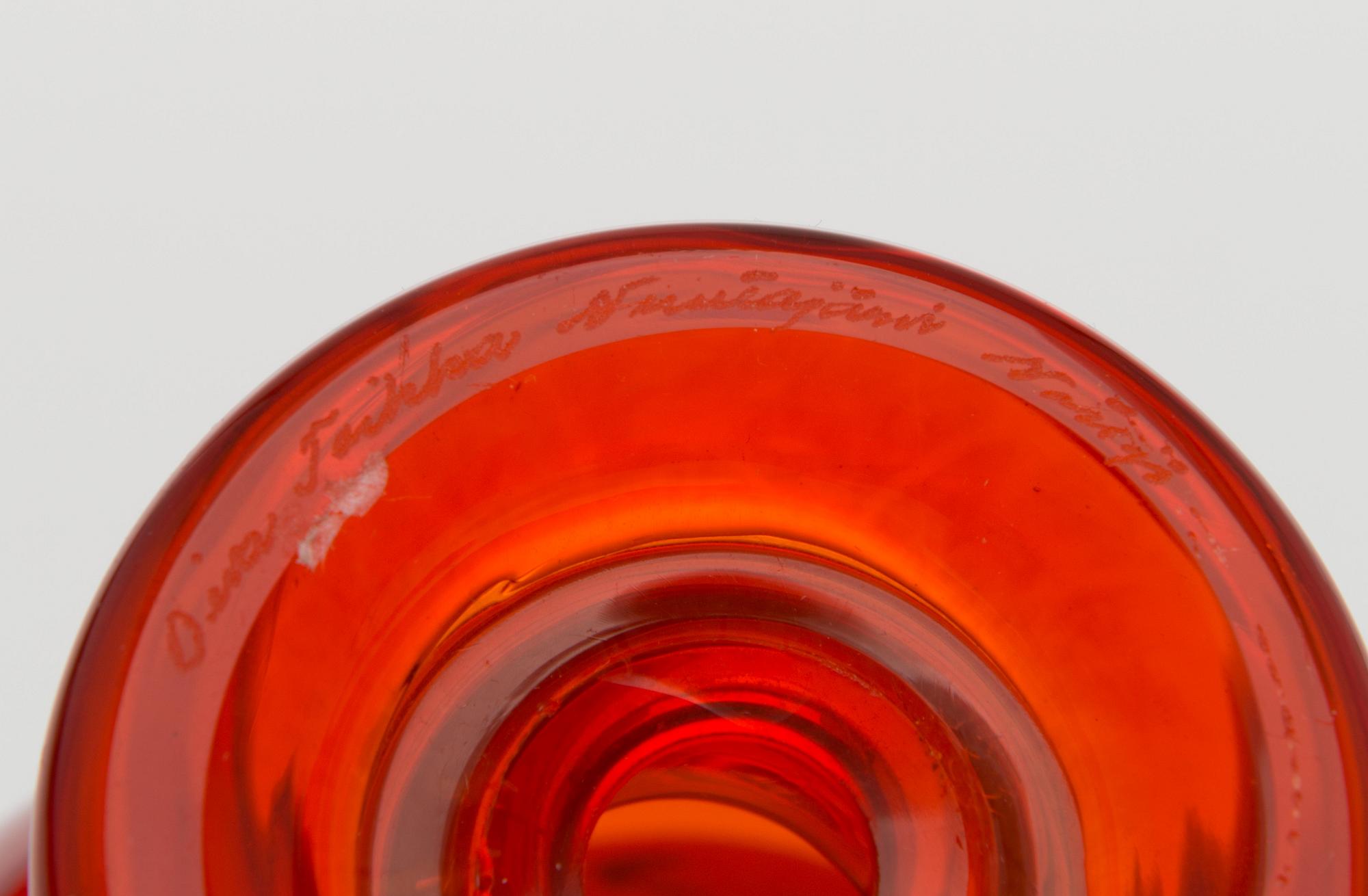 OIVA TOIKKA, GLASFÅGEL. Flugsnappare. Sign. Oiva Toikka Nuutajärvi Notsjö. Tidigt 1970-tal.