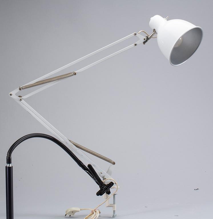 SKRIVBORDSLAMPA, Jacob Jacobsen, Modell L-1, Luxo, 1900-talets sista kvartal.