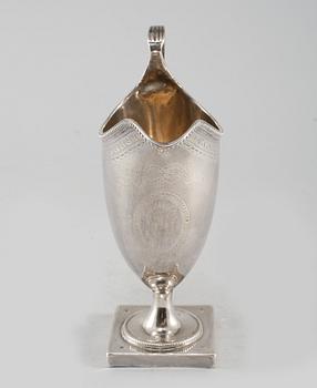 GRÄDDKANNA, silver, ostämplad, 1800-talets första hälft. Vikt 120 gram.