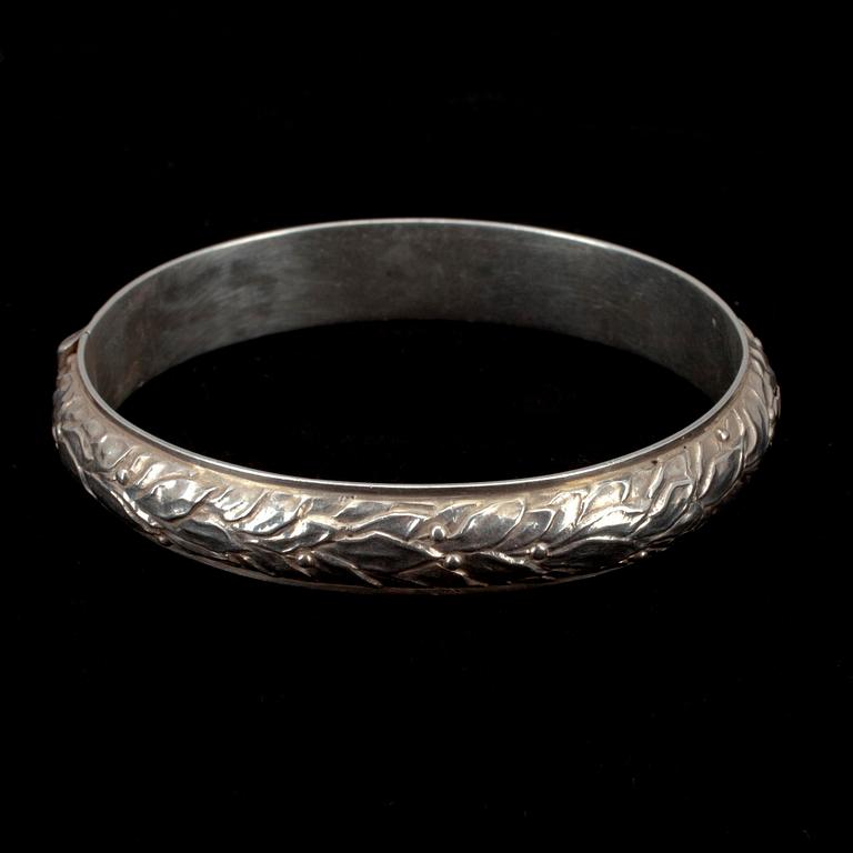 ARMRING, silver, Suomen Kultasepät, Åbo 1934. Vikt 20,4 g.
