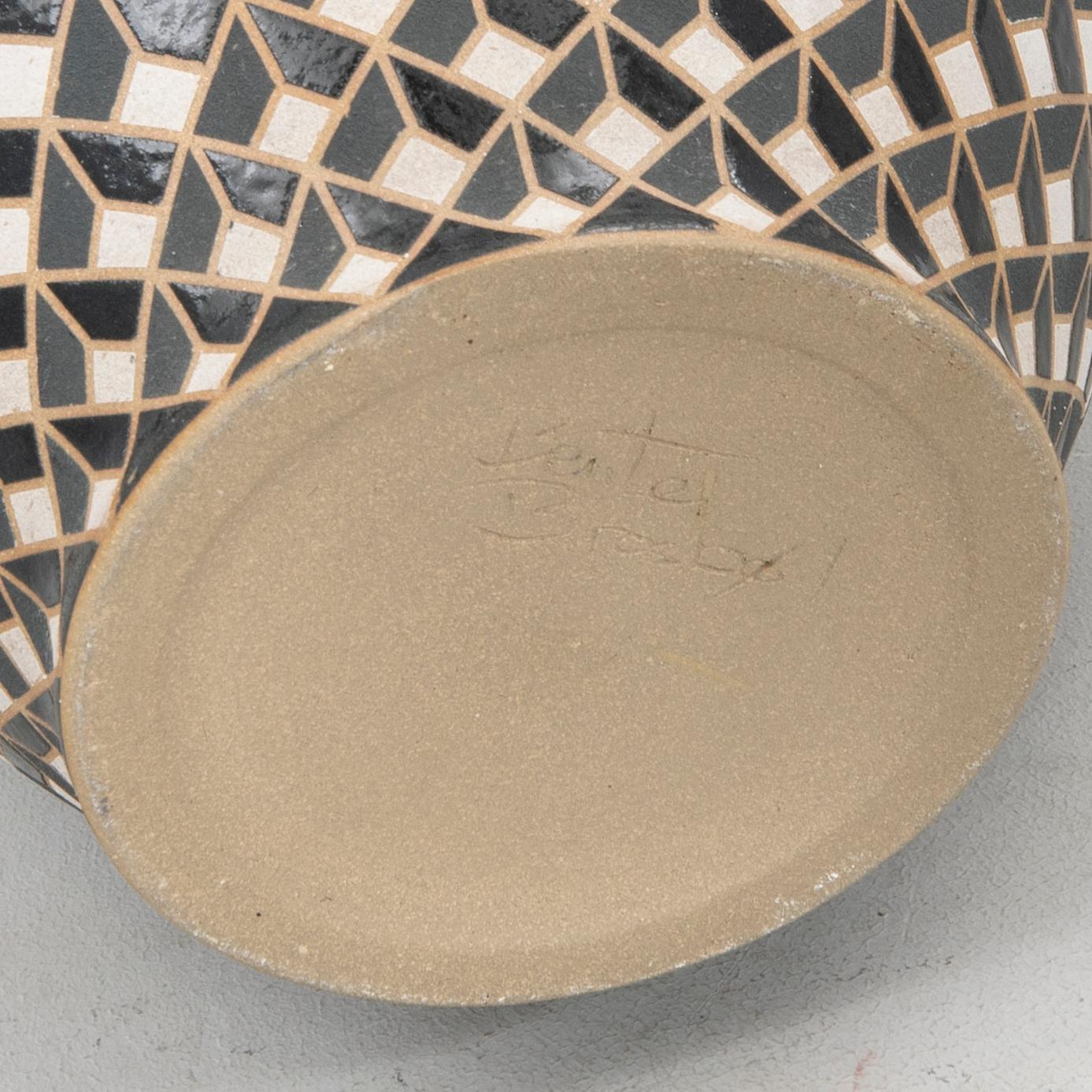 Bente Brosböl Hansen, floor vase signed.