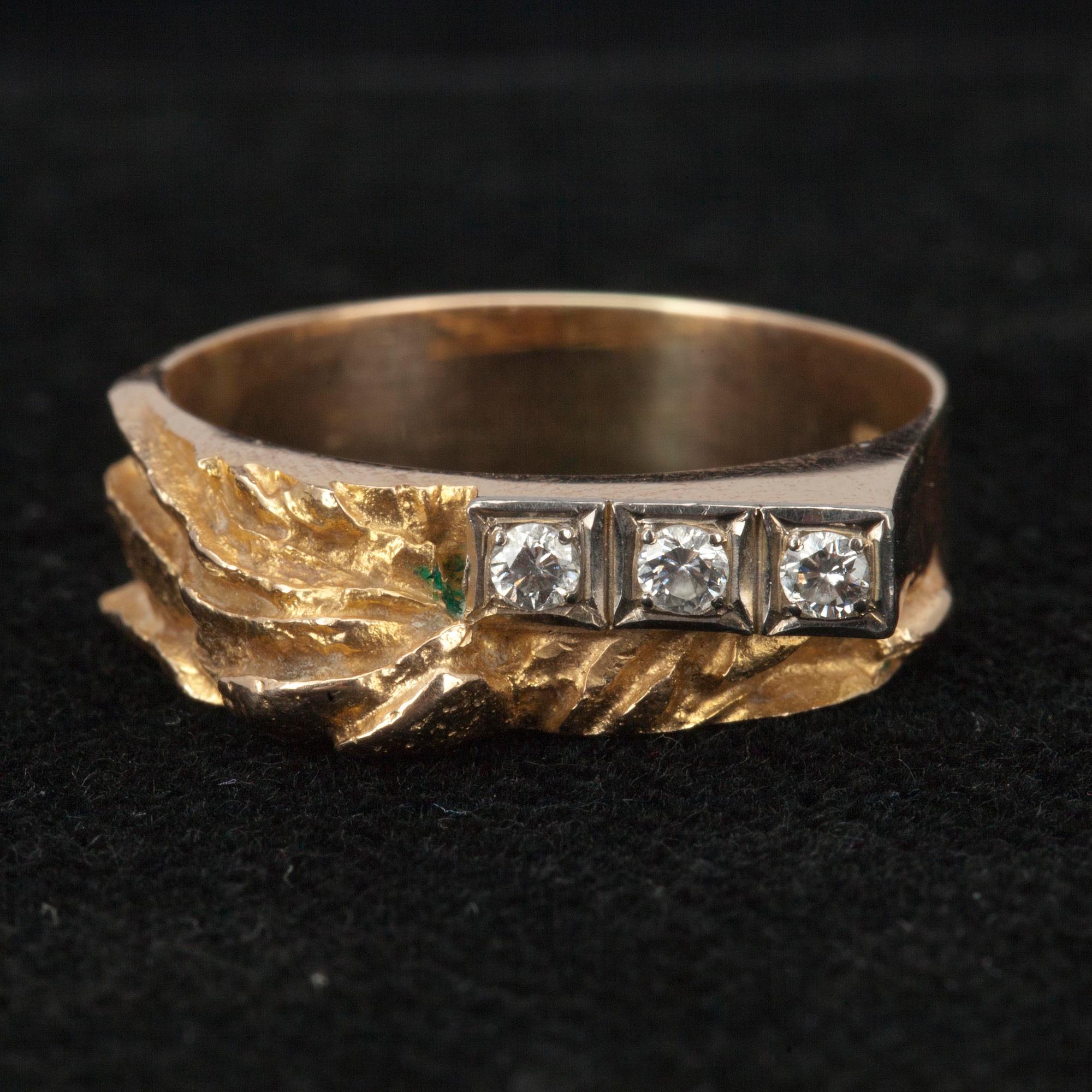 RING, guld 14K, 3 diamanter. Matti Hyvärinen, 1970-tal. 5,5 g.