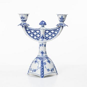 Royal Copenhagen, A candelabrum, porcelain, model no. 1169, "Musselmalet" full lace, 1969–74.
