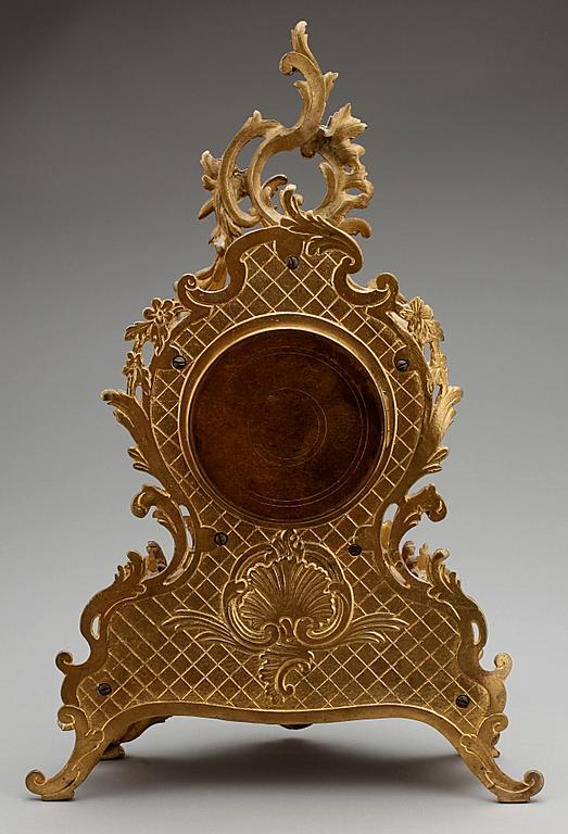 BORDSPENDYL, mässing, Louis XV stil, 1900-talets början.