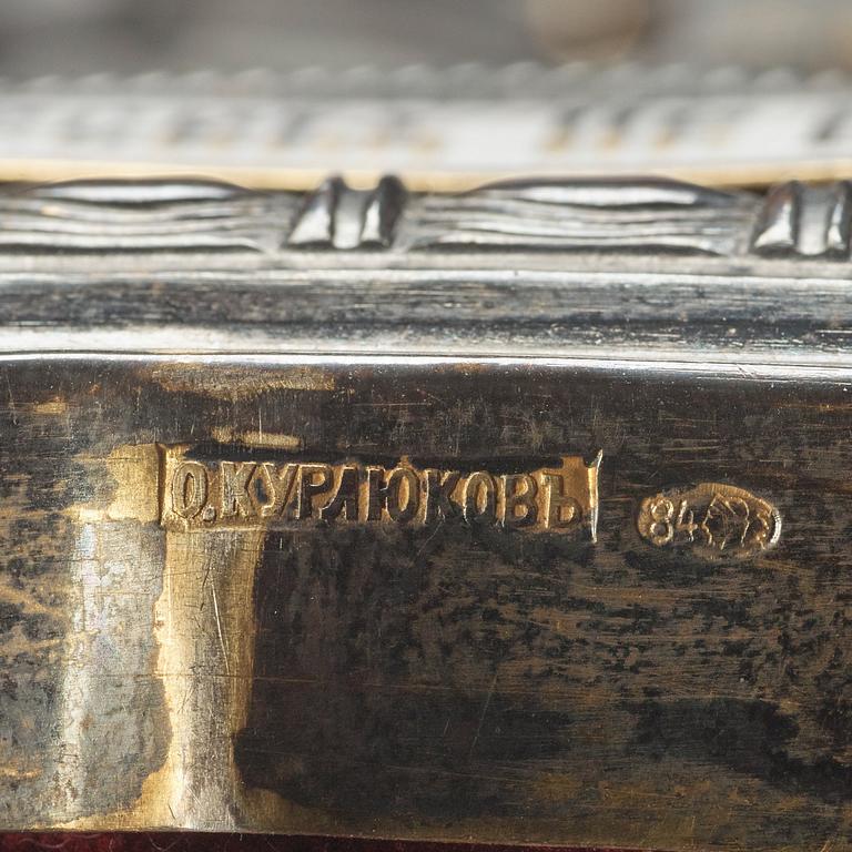 Ikon, med rizza i förgyllt silver och cloisonnéemalj, av Orest Fedorowitsch Kurljukow, Moskva 1899-1908.