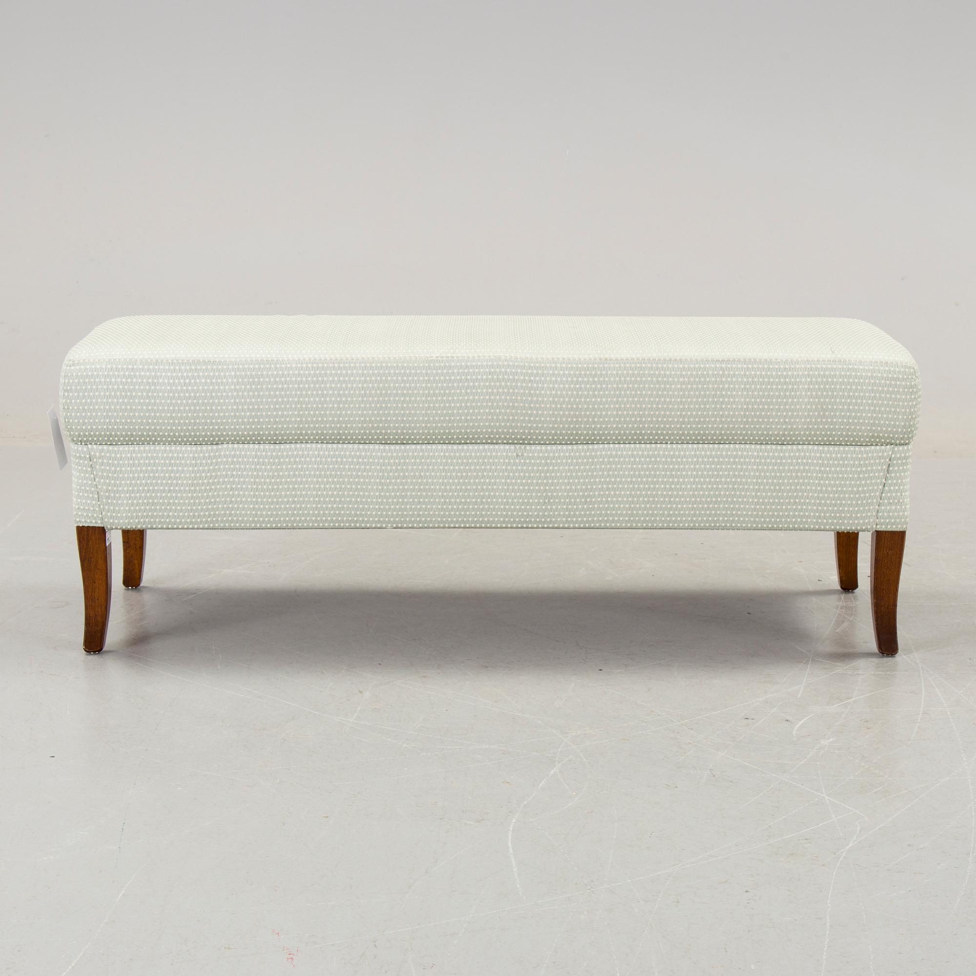 BÄNK / FOTPALL. Selva Style International Furniture, Italien, 2000-tal.