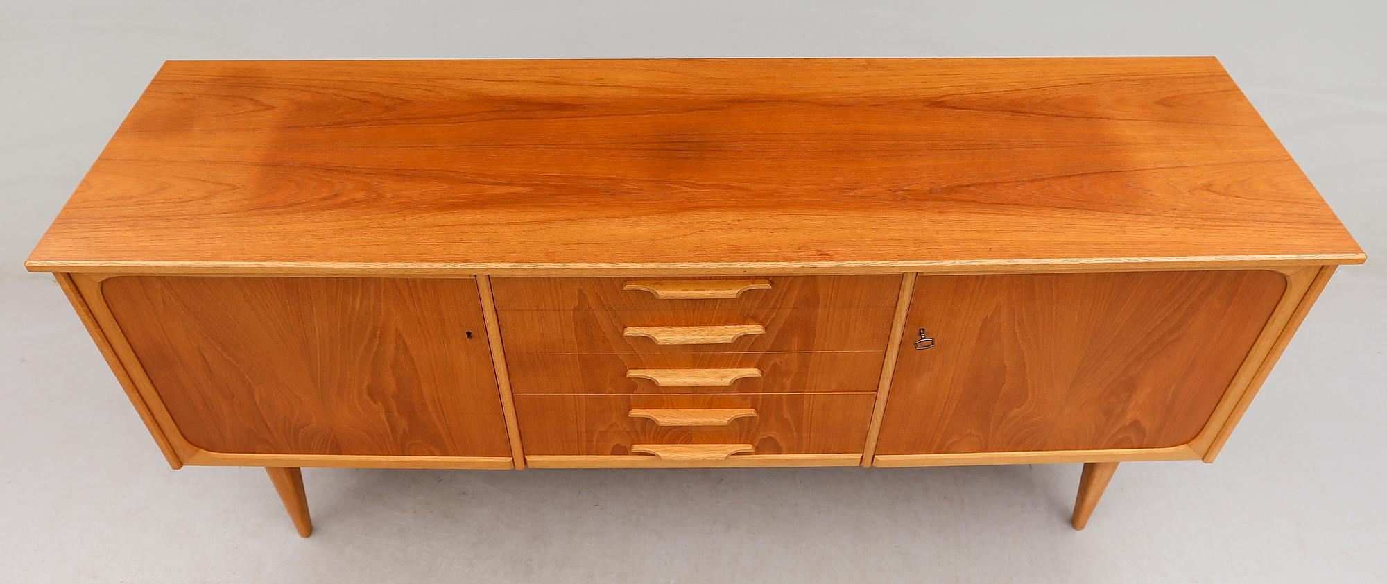 SIDEBOARD, 1900-talets andra hälft.