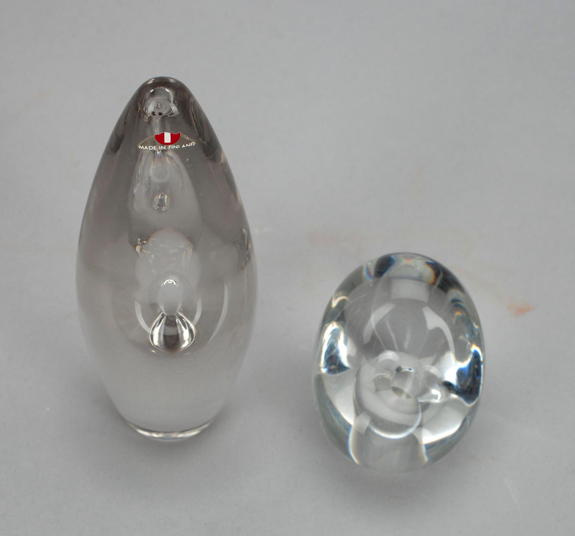 SKULPTURER, 2 st, glas, "Hjärtat" resp "Orkidé" Timo Sarpaneva, Iittala.