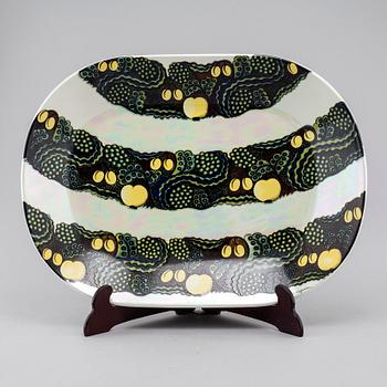 A ceramic dish by Birger Kaipiainen for RÖrstrand, numbered 79/500.
