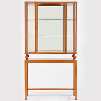 Josef Frank, a display cabinet model B 2077, Firma Svenskt Tenn, ca 2001.