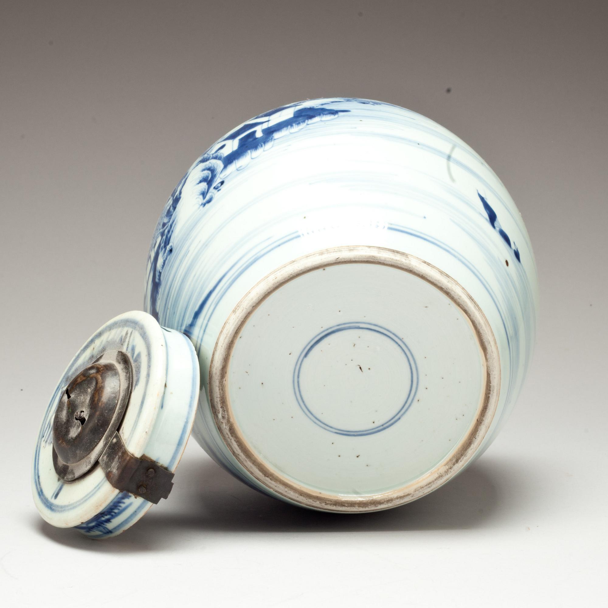 BOJAN MED LOCK, porslin. Kina, 1800-tal.