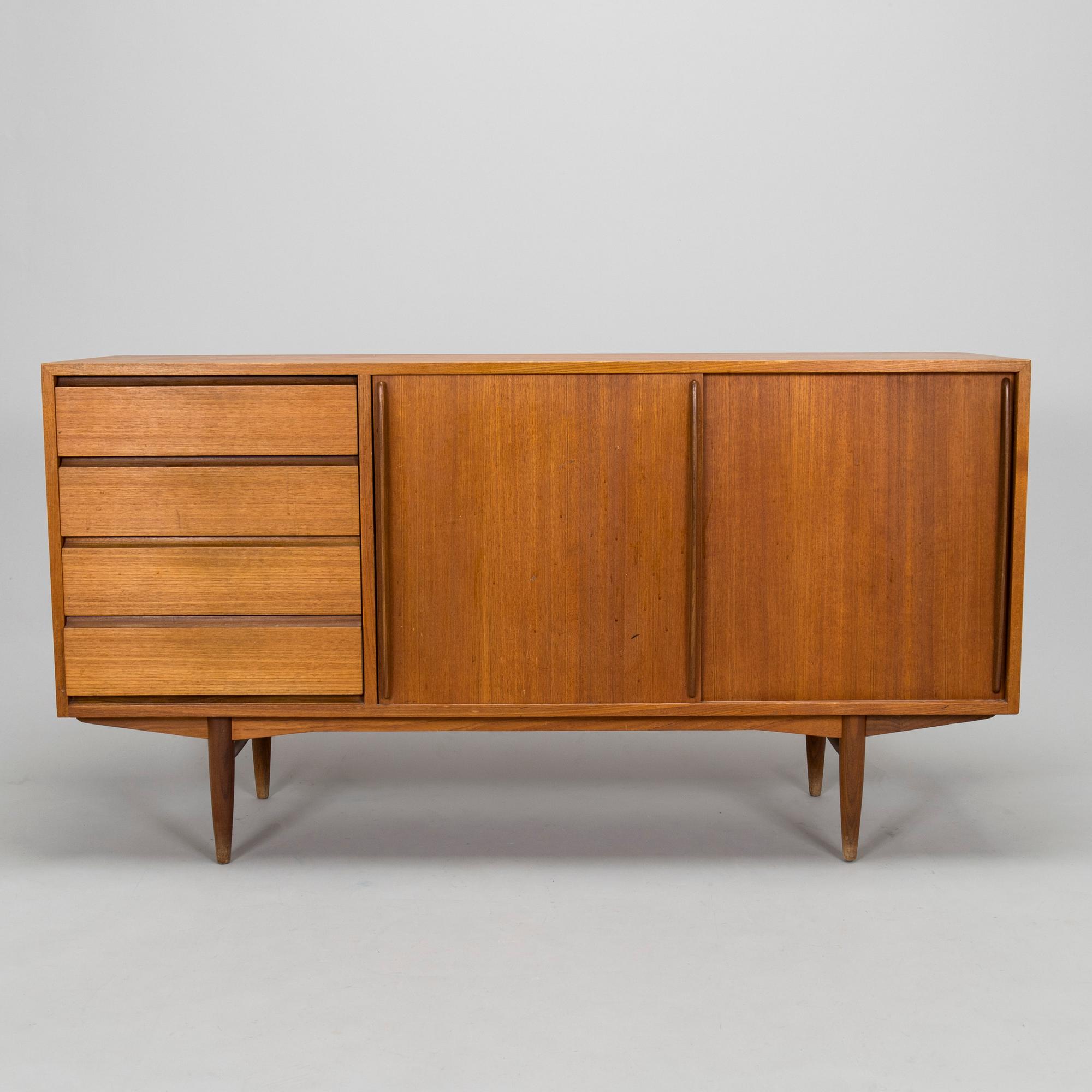 Olli Borg, a mid-20th century '4004' sideboard for Asko.