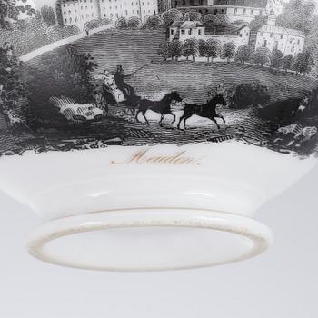KOPPAR MED FAT, 2 st, porslin, Frankrike 1820-tal.