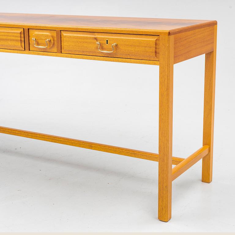 Josef Frank, sideboard, model B821, Svenskt Tenn, post 1985.