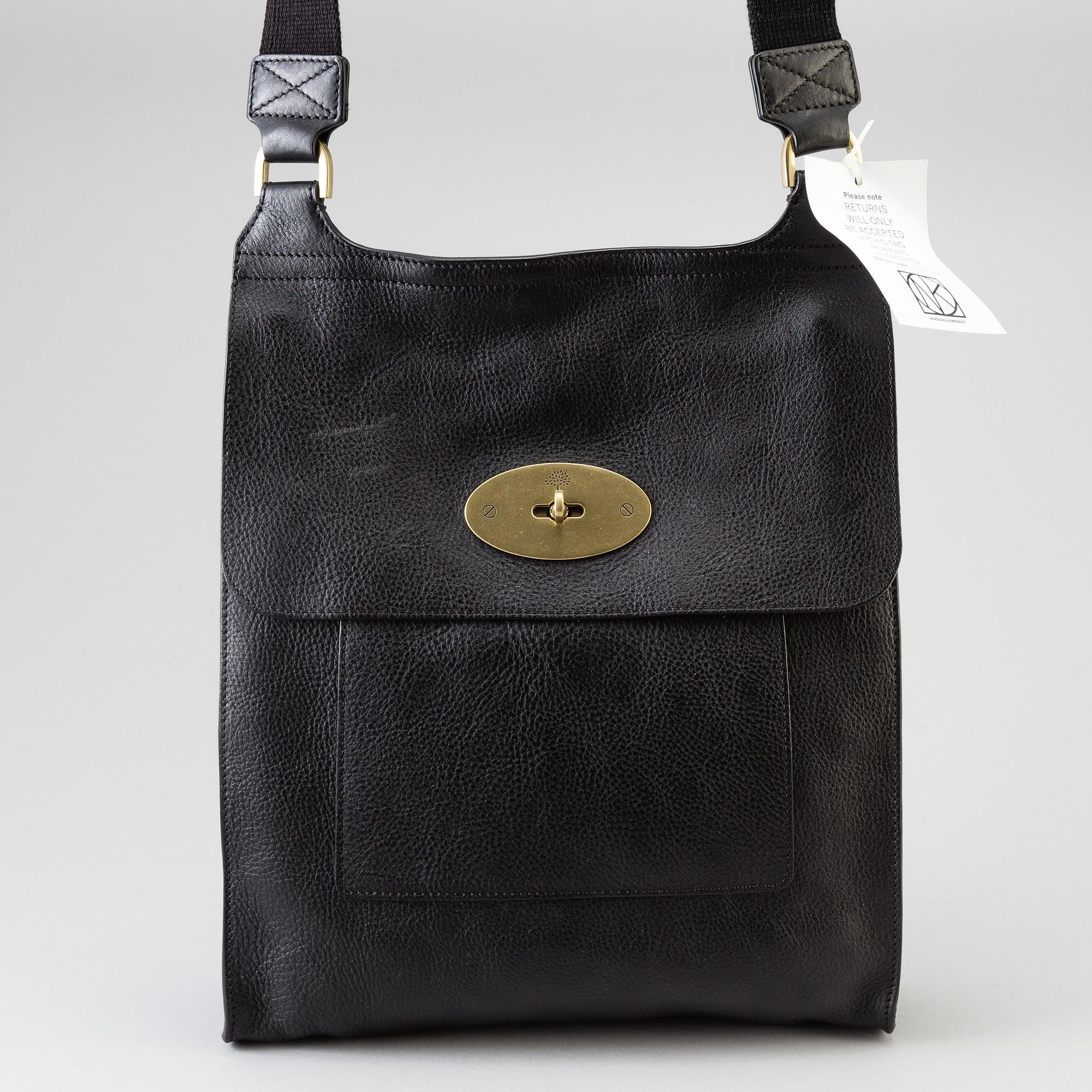 A Mulberry "Anthony Messenger Black" shoulder bag.