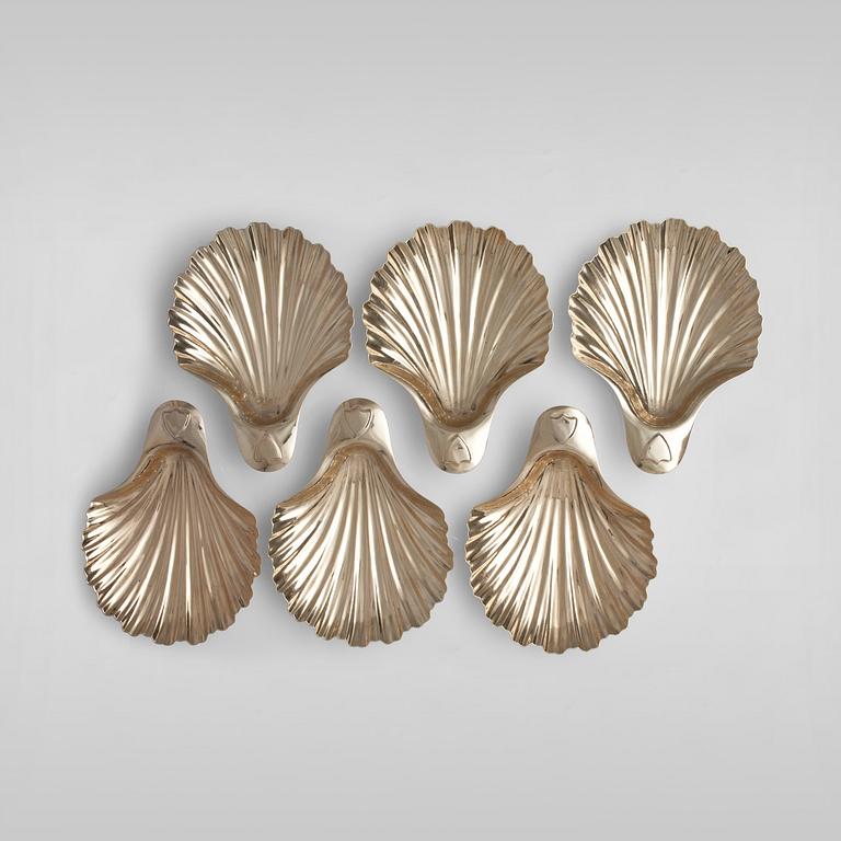 BUTTER SHELLS, 6 pcs. Silver. Möllenborg Stockholm 1877. Gilt inside. Measurement 15 x 11,5 cm. Weight 498 g.