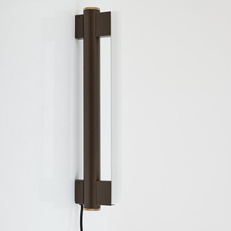 Krøyer-Sætter-Lassen, a 'Eiffel Wall Single 500' wall lamp, Frama.