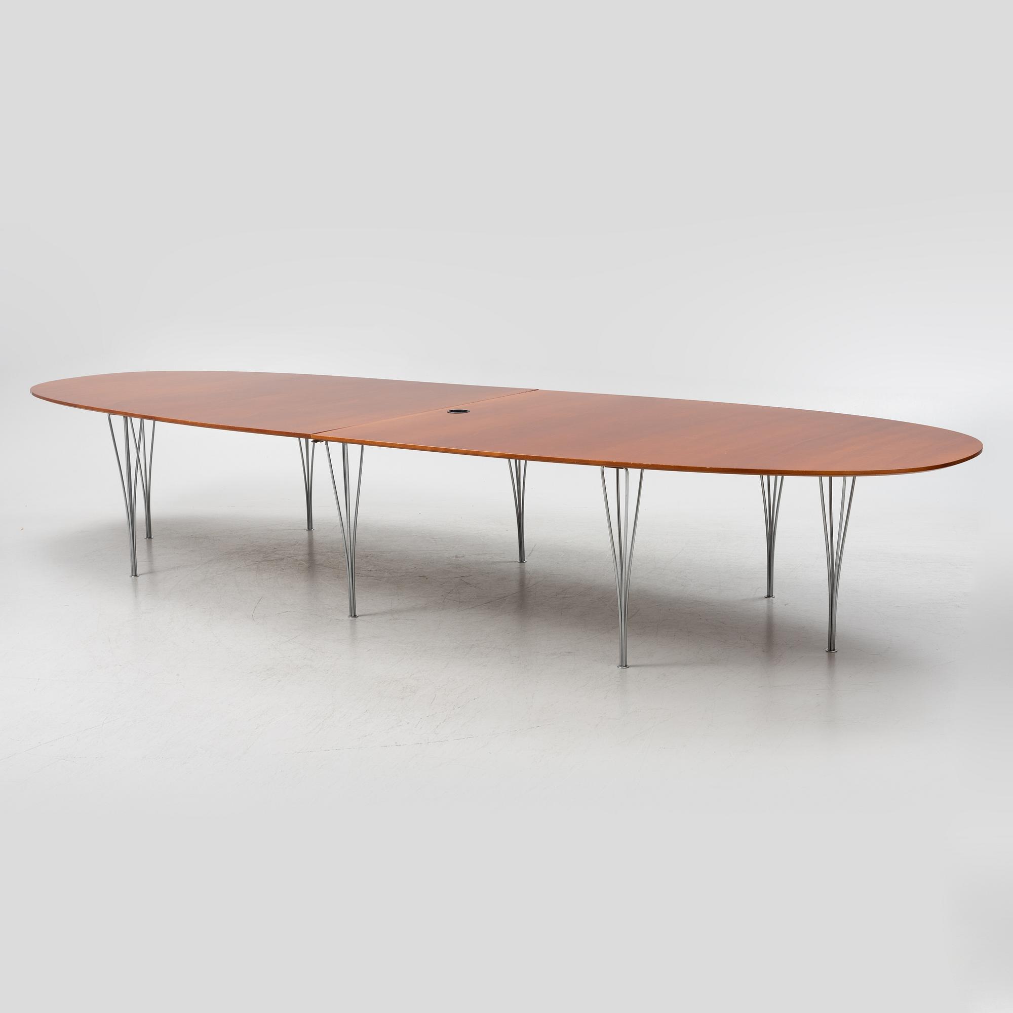 Bruno Mathsson & Piet Hein, bord, "Superellips", Fritz Hansen, Danmark, 1988.