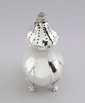 SOCKERSTRÖARE, silver, svenska importstämplar, 1900-talets första hälft. Vikt ca 253 gram.