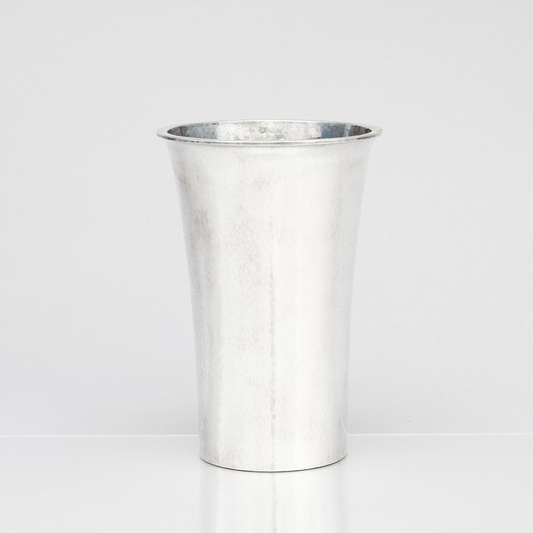 Einar Telander, a sterling silver vase, Silversmedja Einar Telander, Stockholm / Lidingö 1977.