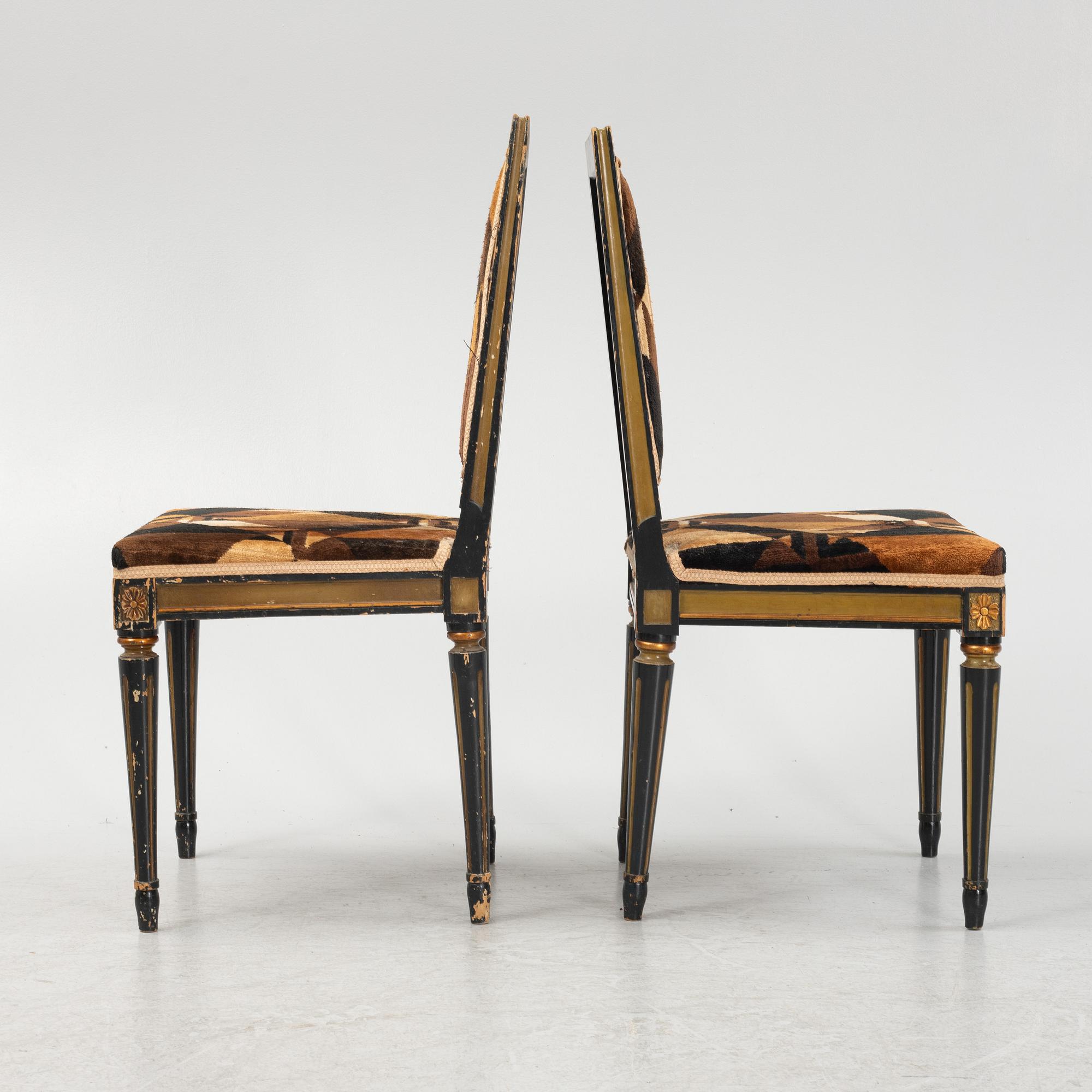 Dining table and 6 chairs, Louis XVI style. Early 20th century.